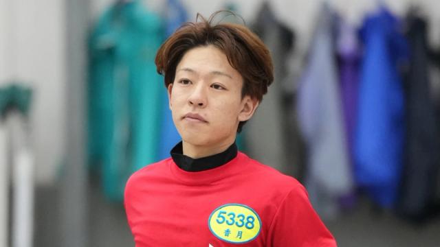 前検一番時計の香月大輝が「チルト3度で行きます」と宣言